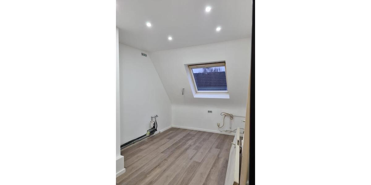 WG-taugliche Wohnung in zentraler Kölner Lage ab sofort zu mieten 4 zimmer