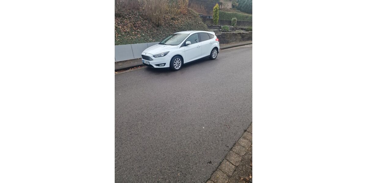 Ford Focus 160.000 km 6.500 &euro; Lügde 32676
