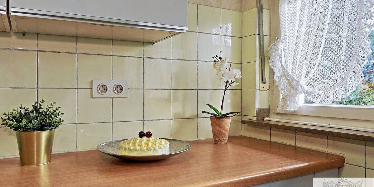 Ein-bis Zweifamilienhaus im Hildener Norden: Großzügiges Wohnen mit vielfältigen Nutzungsmöglichkeiten 8 zimmer