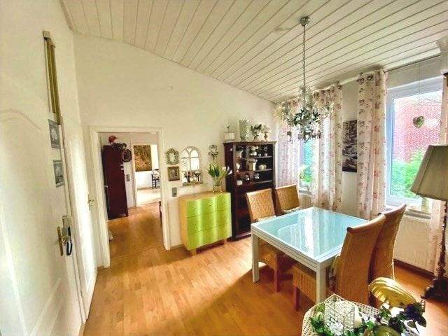 Mehrfamilienhaus, Wohnhaus Wilhelmshaven Siebethsburg - 7 Zimmer, 180 m&sup2;, 235.000&euro; | Angebot:25732028