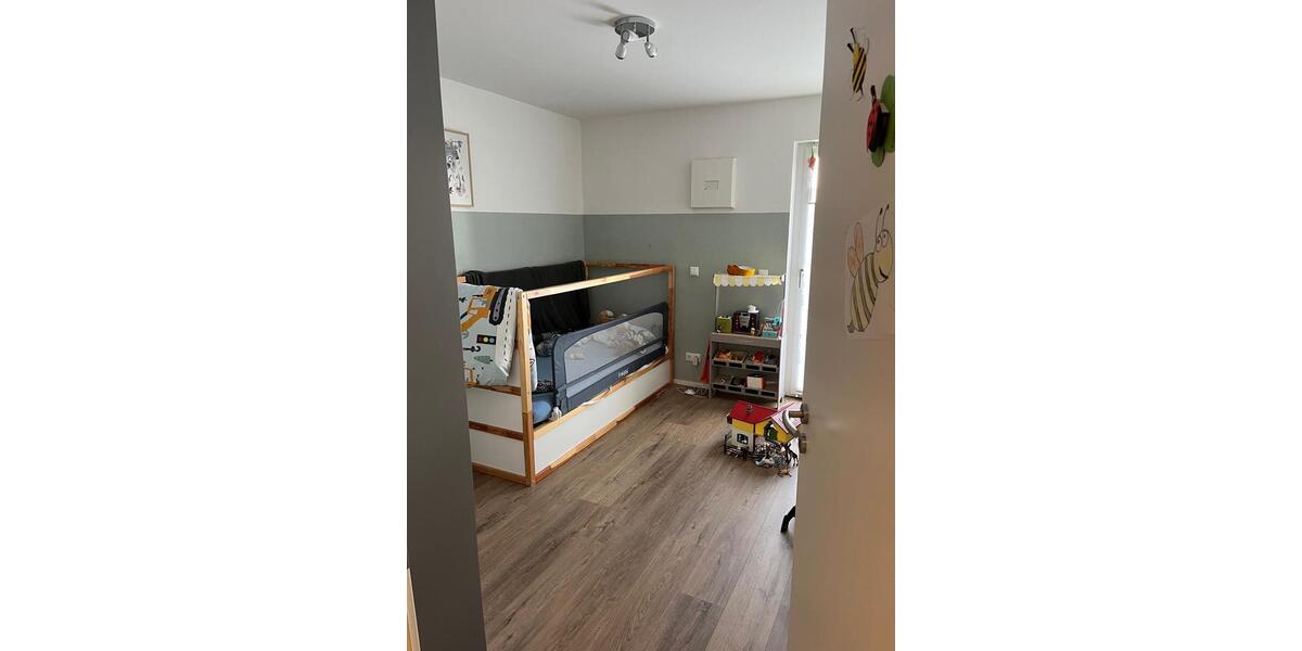 Erdgeschoßwohnung Freilassing - 4 Zimmer, 96 m&sup2;, 1.450&euro; | Angebot:26288305