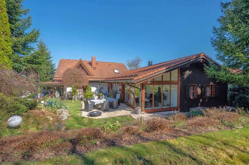 Haus zum Kaufen in Tittling 598.000 € 175.08 m²