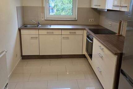 Freital! Voll möblierte und heimelige Singlewohnung mit Tageslichtbad und EBK! Lift! 2 zimmer