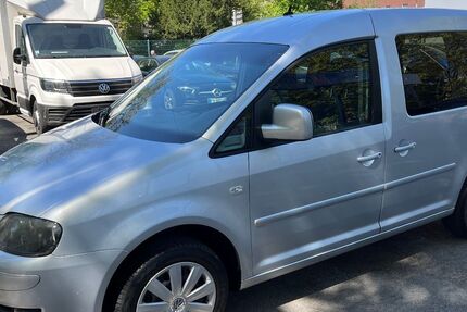 VW Caddy 178.690 km 4.500 € Oberhausen 46045