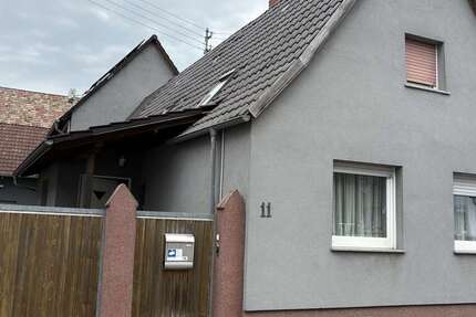 Haus Kuhardt - 7 Zimmer, 271 m&sup2;, 410.000&euro; | Angebot:27339589