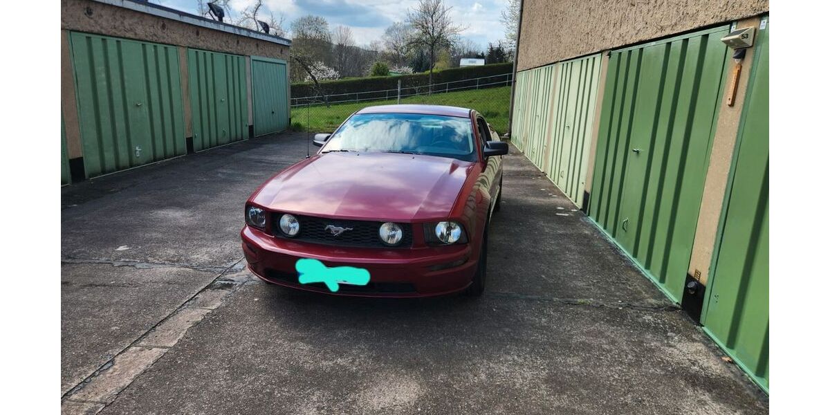 Ford Mustang 126.000 km 13.500 &euro; Gera 07549