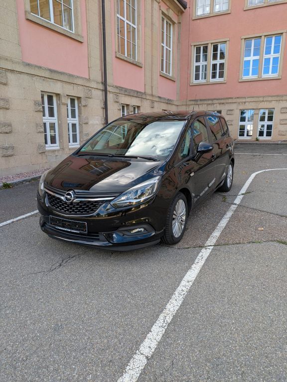 Opel Zafira Tourer 88.300 km 14.500 € Furtwangen 78120