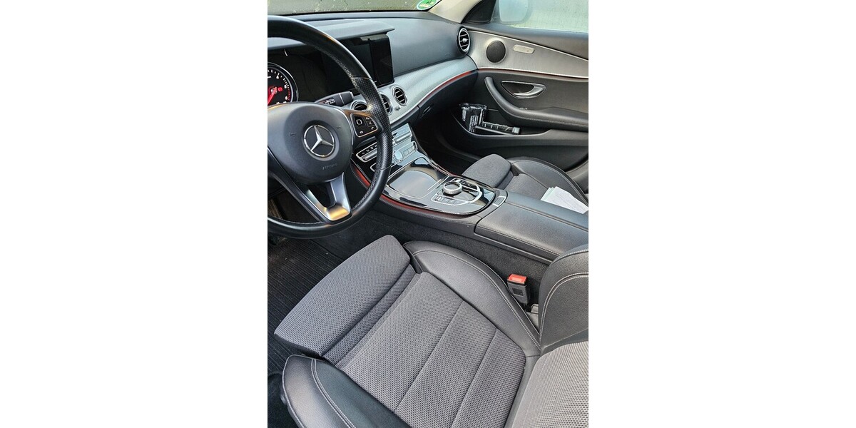 Mercedes-Benz E 220 130.000 km 30.000 &euro; Wiesbaden 65183