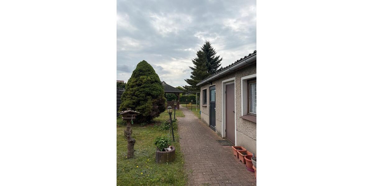 Reihenhaus Erxleben - 8 Zimmer, 120 m&sup2;, 200.000&euro; | Angebot:27281922