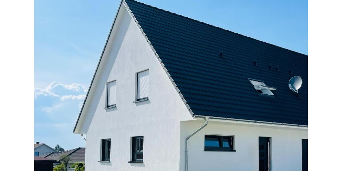 Doppelhaushälfte Hohenroth - 4.5 Zimmer, 122 m&sup2;, 1.195&euro; | Angebot:25300770