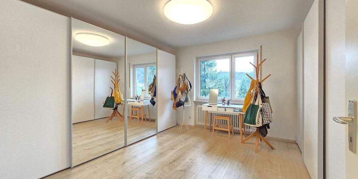 Etagenwohnung Waldshut-Tiengen Tiengen - 4 Zimmer, 115 m&sup2;, 330.000&euro; | Angebot:26816403