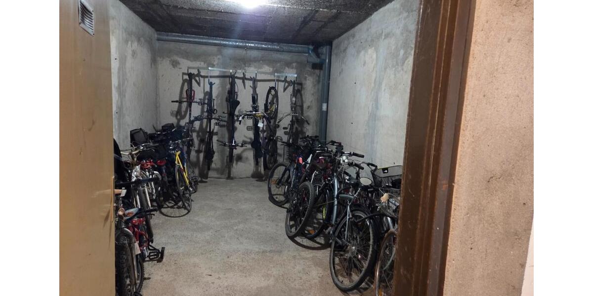 Etagenwohnung Freiburg im Breisgau - 4 Zimmer, 40 m&sup2;, 266.000&euro; | Angebot:27076255