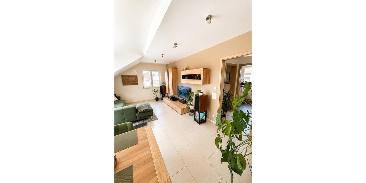 Dachgeschoßwohnung Ingolstadt Nordost - 2.5 Zimmer, 65 m&sup2;, 293.000&euro; | Angebot:27018945