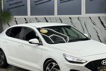 Hyundai i30 12.180 km 21.500 &euro; Mülheim An der Ruhr 45475