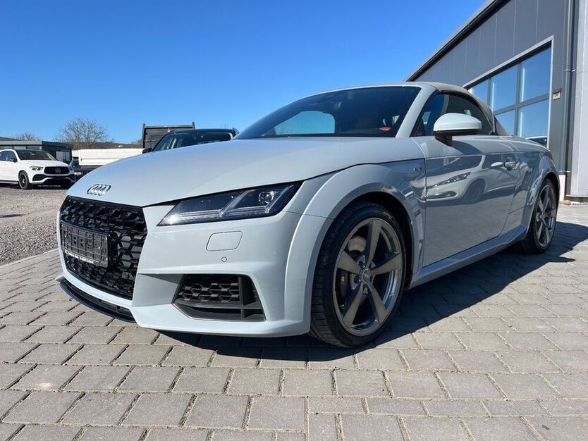 TT