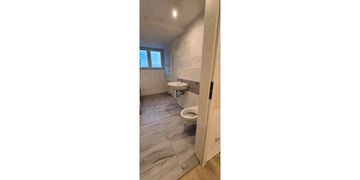 Dachgeschoßwohnung Allstedt - 4 Zimmer, 84 m&sup2;, 560&euro; | Angebot:26066350