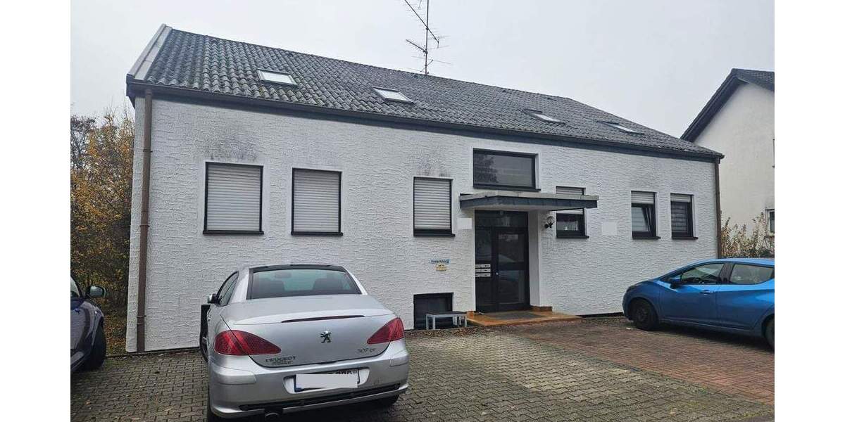 RESERVIERT - Sackgassenlage in Wiebelskirchen: 2,5 Zimmer Dachgeschoss Wohnung mit PKW Stellplatz 2 zimmer