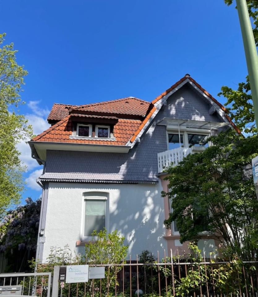 Einfamilien Mehrfamilienhaus freistehend auch gewerblich nutzbar zimmer