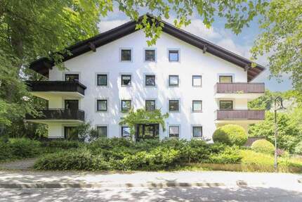 Bezugsfreie, helle 3-Zi-Wohnung mit 2 Balkonen und Tiefgaragenstellplatz nahe dem Starnberger See 3 zimmer