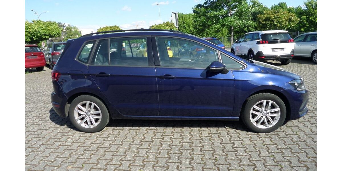 VW Golf Sportsvan 130.000 km 14.800 &euro; Erlenbach a. Main 63906