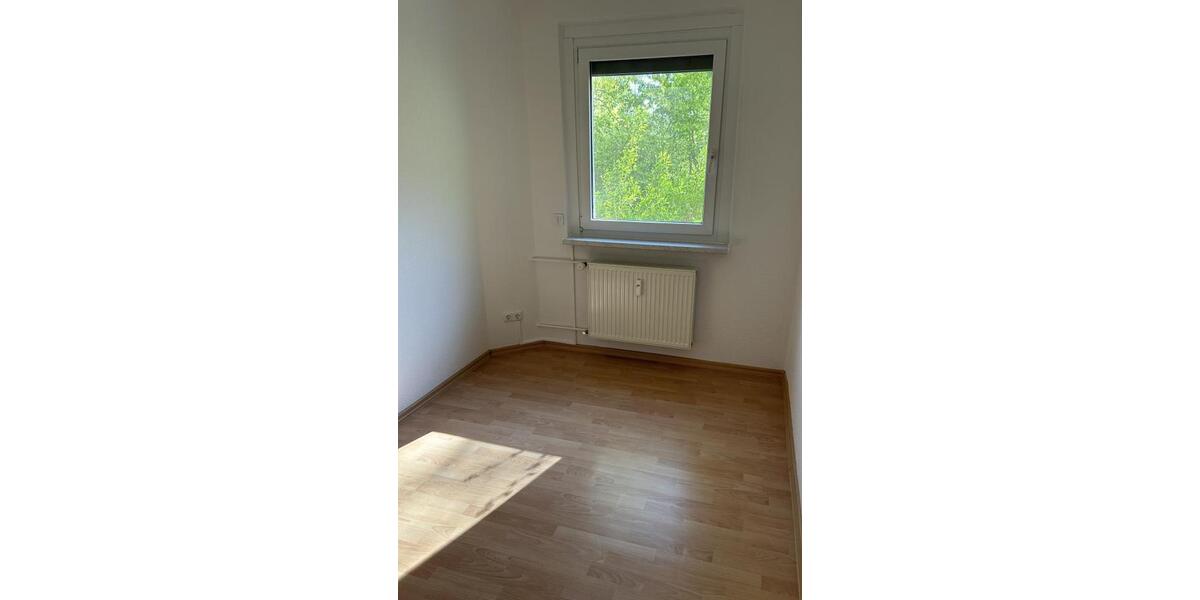 Erdgeschoßwohnung Halle (Saale) Silberhöhe - 3 Zimmer, 66 m&sup2;, 265&euro; | Angebot:26382344