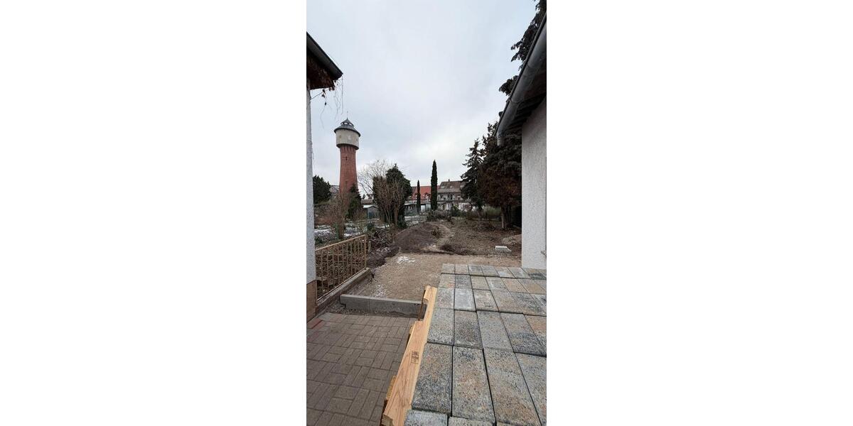 Großzügiges, frisch renoviertes Zweifamilienhaus mit Garten – Plankstadt 8 zimmer