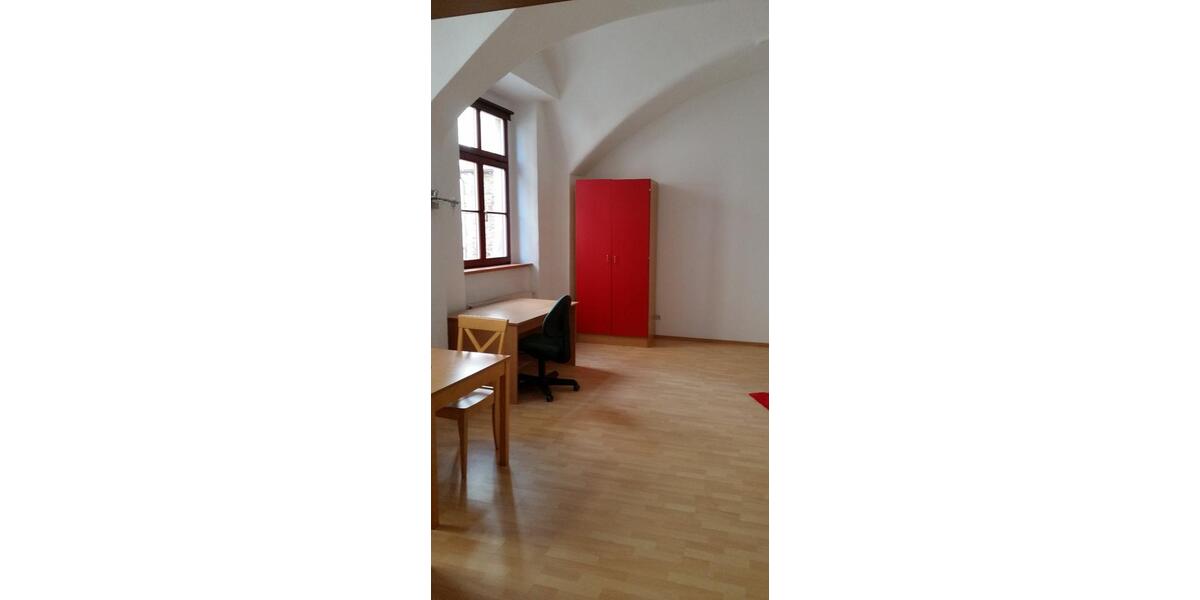 Etagenwohnung Freiberg - 1 Zimmer, 32 m&sup2;, 260&euro; | Angebot:26664442