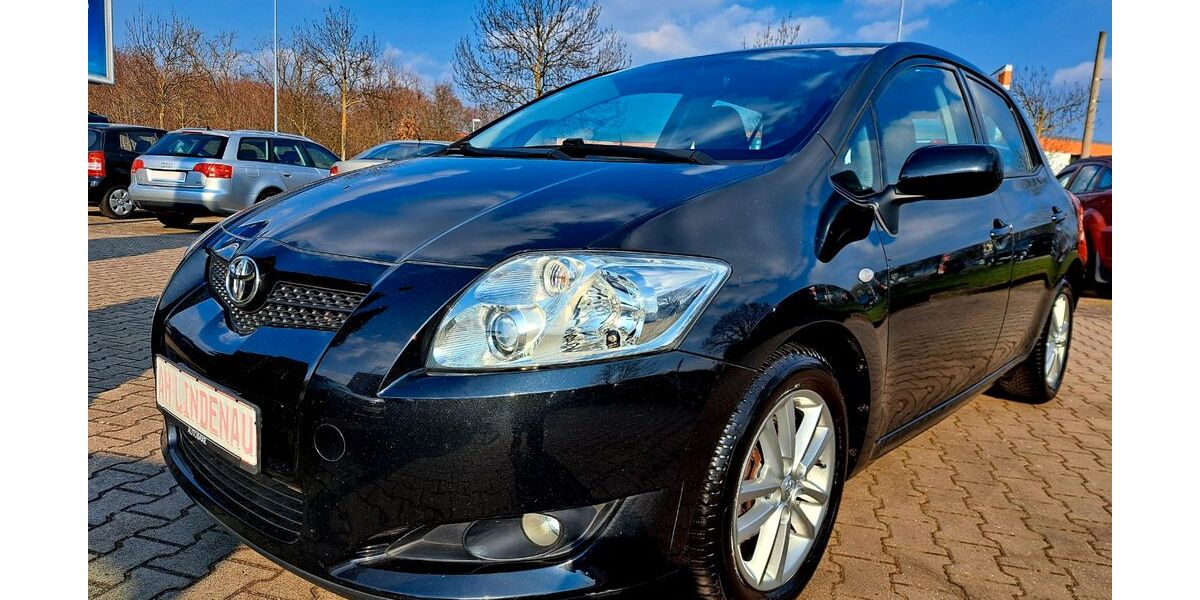 Toyota Auris 123.390 km 4.994 &euro; Leipzig 04205