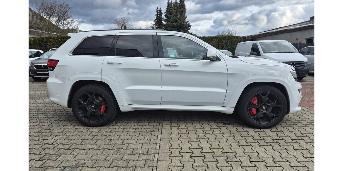Jeep Grand Cherokee 6.4 V8 HEMI SRT 8-Gang Automatik 250.000 km 16.890 &euro; Rodgau 63110
