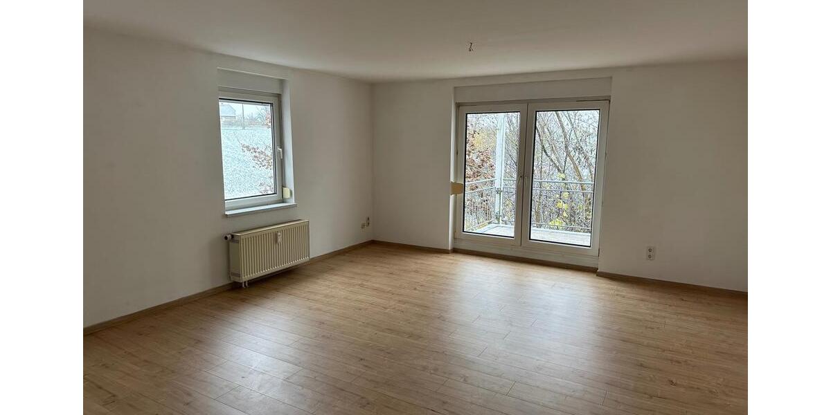 Etagenwohnung Döbeln - 3 Zimmer, 73 m&sup2;, 440&euro; | Angebot:26277580