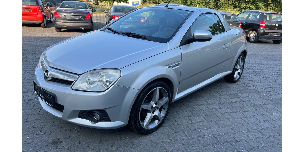 Opel Tigra 98.000 km 3.950 € Jaderberg 26349