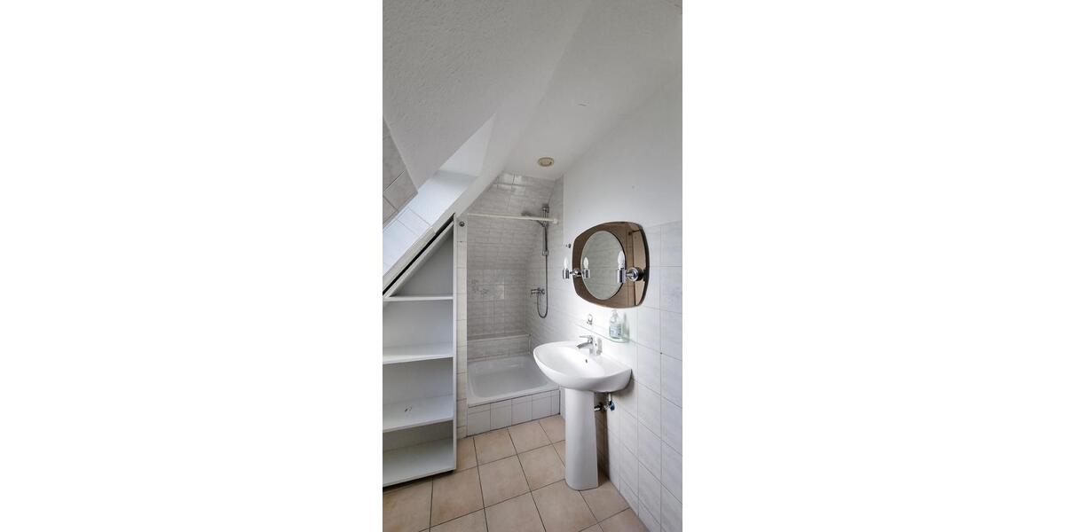 Dachgeschoßwohnung Schloß Holte-Stukenbrock Stukenbrock - 2 Zimmer, 59 m&sup2;, 620&euro; | Angebot:25378989