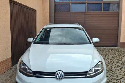 VW Golf 143.000 km 11.000 &euro; Liebschütz 04758