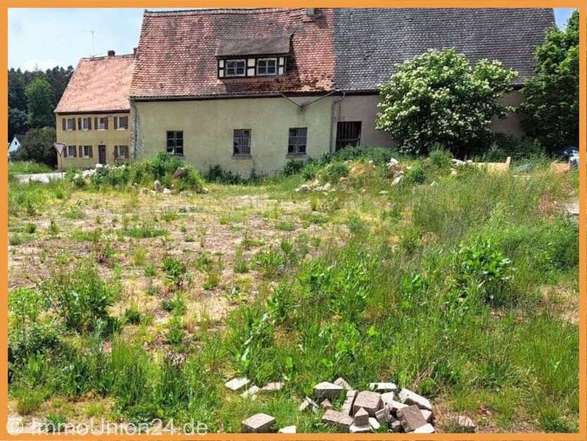 Grundstück zu verkaufen in Feuchtwangen 49.000 € 552 m²