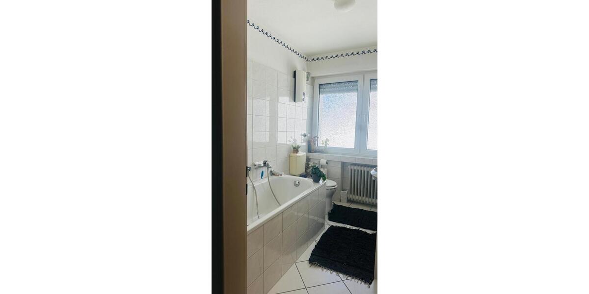 Dachgeschoßwohnung Köln Porz - 3 Zimmer, 80 m&sup2;, 244.000&euro; | Angebot:26762715