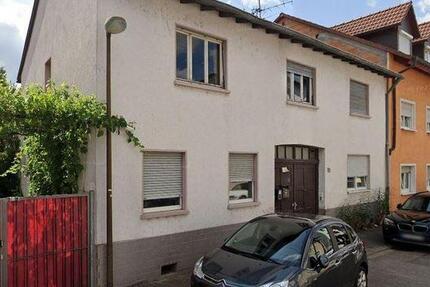 Haus Hockenheim - 12 Zimmer, 176 m&sup2;, 415.000&euro; | Angebot:26619684