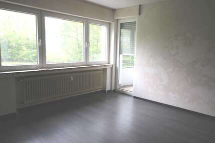 Wohnung Mönchengladbach West - 3 Zimmer, 71 m&sup2;, 98.000&euro; | Angebot:24972750