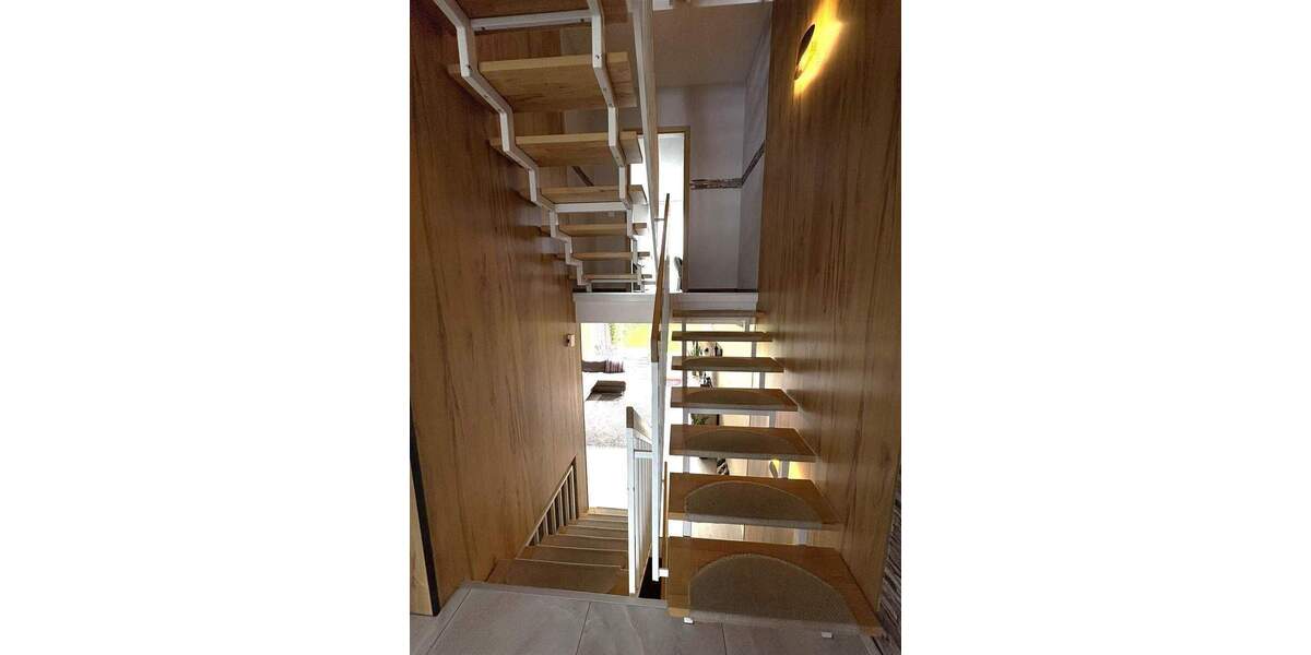 Reihenmittelhaus Solingen Höhscheid - 5 Zimmer, 138 m&sup2;, 450.000&euro; | Angebot:25773568