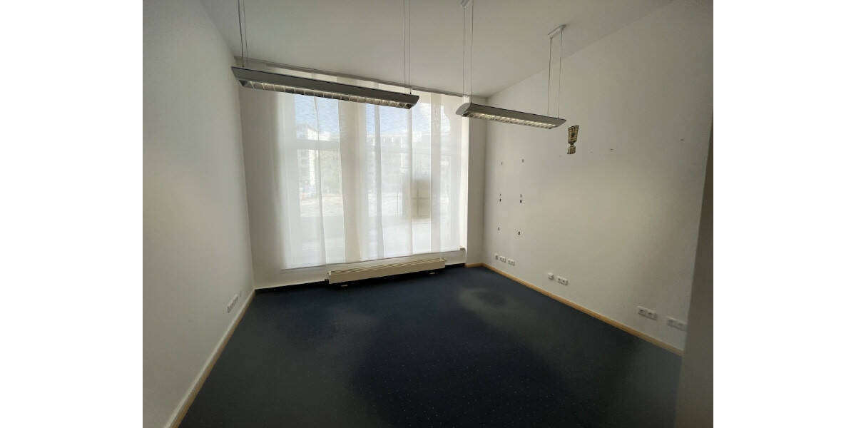 Gewerbeobjekt Chemnitz Adelsberg - 8 Zimmer, 2 m&sup2;, 1.950.000&euro; | Angebot:25738629