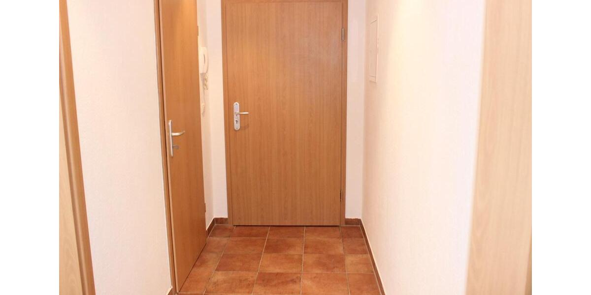 Etagenwohnung Döbeln - 2 Zimmer, 47 m&sup2;, 300&euro; | Angebot:25992549