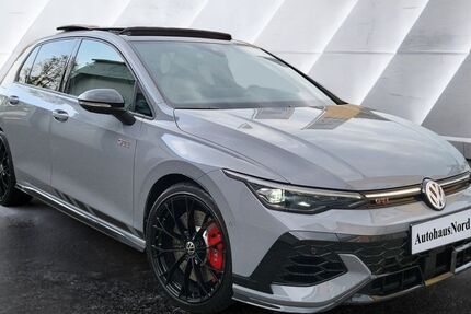 VW Golf 17.589 km 44.900 &euro; Köln-Riehl 50735