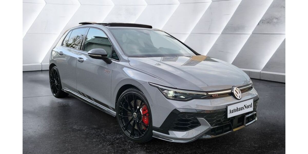 VW Golf 17.589 km 44.900 &euro; Köln-Riehl 50735