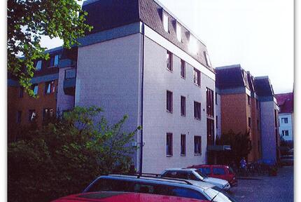 #11385# Nahe dem Bahnhof, der Citty und dem DLR - 2-Zi.-DG-Whg. mit Balkon und EBK