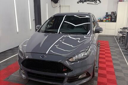 Ford Focus 128.000 km 11.600 &euro; Neuhaus am Inn 94152