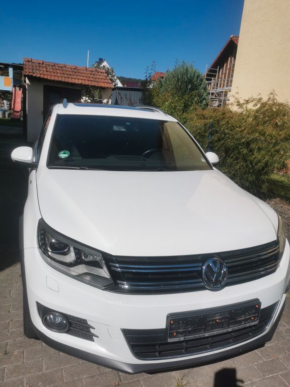 VW Tiguan 96.000 km 14.900 € Bad Hersfeld 36251