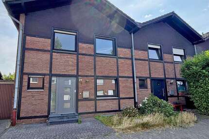 Haus Meerbusch - 4 Zimmer, 128 m&sup2;, 2.300&euro; | Angebot:27120432