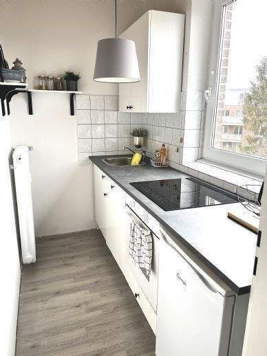 Kleines Apartment im Dachgeschoss mit sonniger Loggia in beliebter Wohnlage von Oldenburg nahe Weser-Ems-Halle 1 zimmer