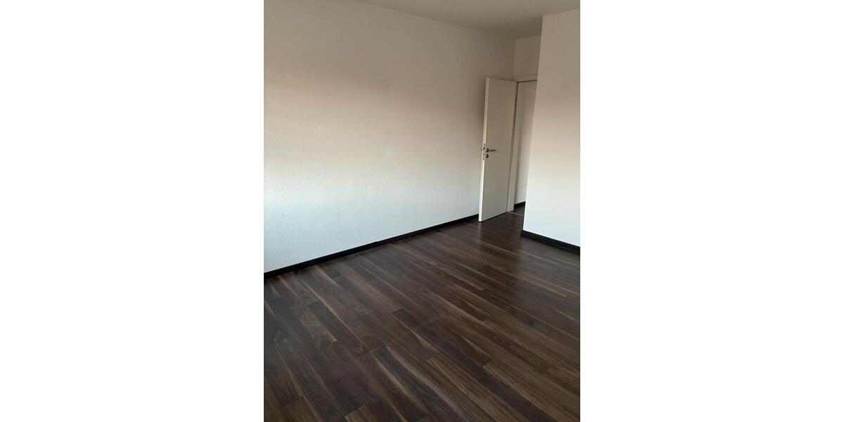 Etagenwohnung Westerstede - 3 Zimmer, 75 m&sup2;, 600&euro; | Angebot:26035199