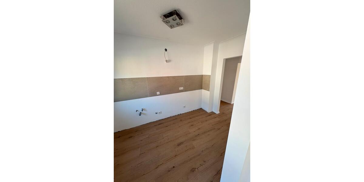Etagenwohnung Saarlouis - 2 Zimmer, 95 m&sup2;, 900&euro; | Angebot:26393223