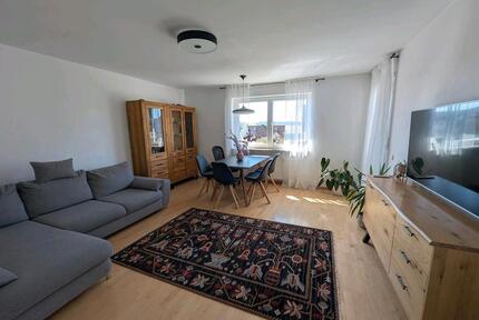 Wunderschöne 3 Zimmer Wohnung - Provision frei